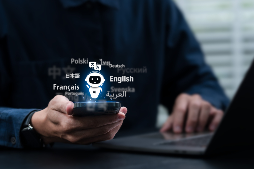 Laptop mit Hand und vielen verbundenen Ordnersymbolen